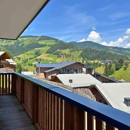Chalet In On Slopes